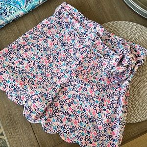 Lilly Pulitzer size 8 Casa Stretch Short NWT in pattern Fun Sun Repeat Ditsy